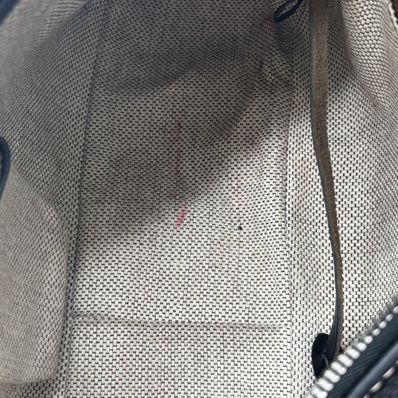 Vintage Dooney & Bourke 1975 Black Leather Purse Shoulder Handbag. Pre-Owned - Picture 3 of 13